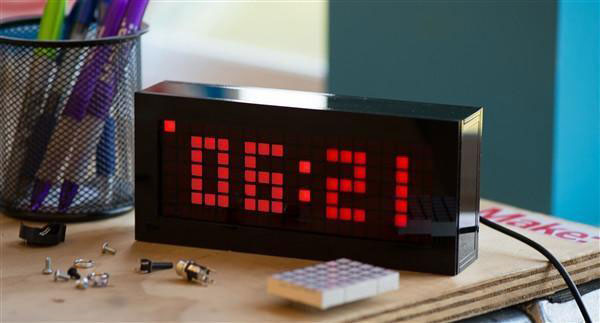 Solder-Time-Desk-Clock-Kit